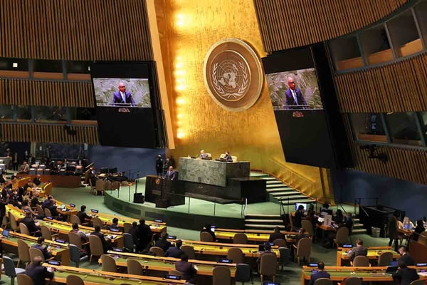 Salão da Assembleia Geral da ONU, em Nova Iorque, durante reunião emergencial sobre a guerra na Ucrânia - Metrópoles