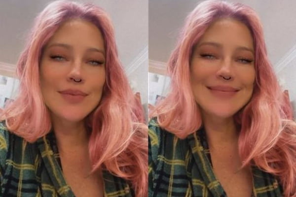 Montagem colorida de duas fotos, mostra Luana Piovani, atriz, usando um filtro de Instagram que a deixa com os cabelos rosa e um piercing no nariz. Ela sorri nas duas imagens