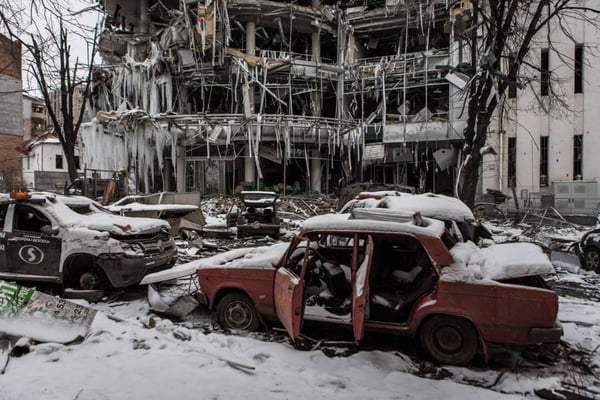 Kharkiv bombardeada