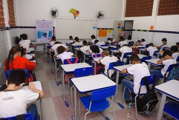 Escolas na Paraíba retornam ao presencial