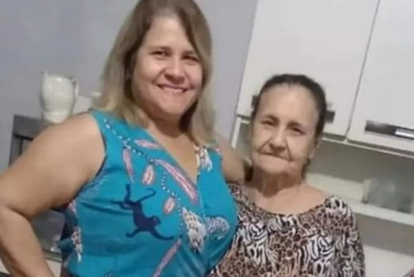 Katia Silene Rosa de Freitas, de 52 anos e Clarinda Maria de Jesus, de 79, em Morrinhos, Goiás