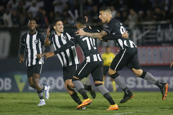 Botafogo enfrenta o América-MG na Copa do Brasil
