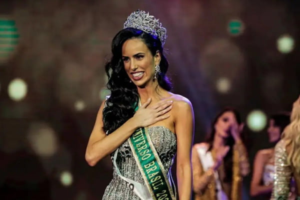 Foto colorida Miss Brasil 2022