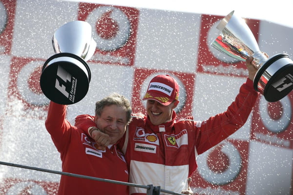 Ex-chefe da Ferrari dá atualização rara sobre saúde de Schumacher