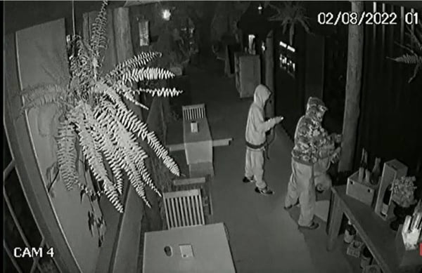 Ladrões assaltam restaurante em SC