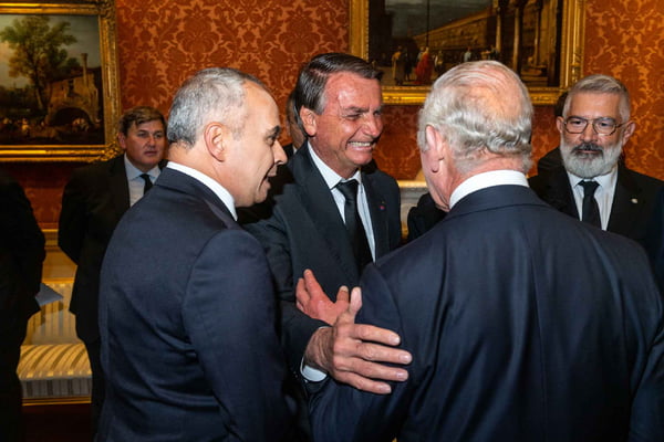 Como foi o encontro de Bolsonaro com rei Charles e príncipe William