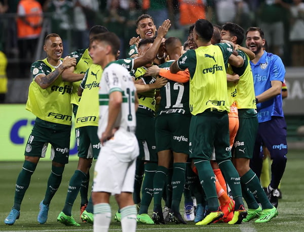 Jogadores do Palmeiras comemoram gol no Brasileirão - Metrópoles