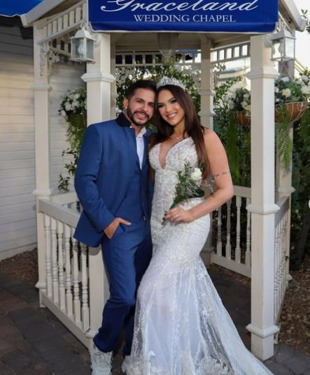 Em Meio A Crise No Casamento Emily Garcia E Babal Viajam Juntos