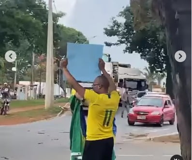 Vídeo: apoiadores de Bolsonaro em Goiânia pedem intervenção militar