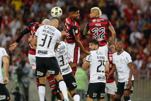 Flamengo e Corinthians pelo Brasileirão; Conmebol