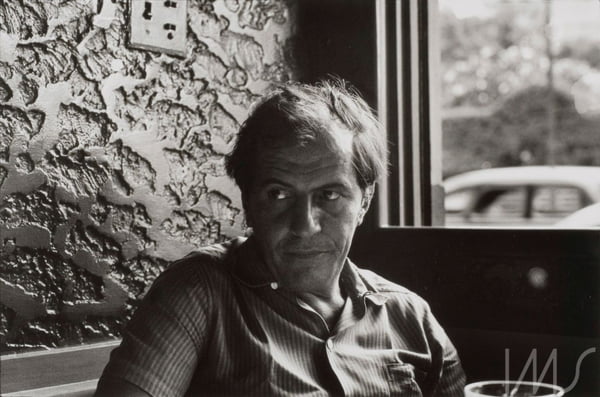O escritor Paulo Mendes Campos em fotografia de 1964