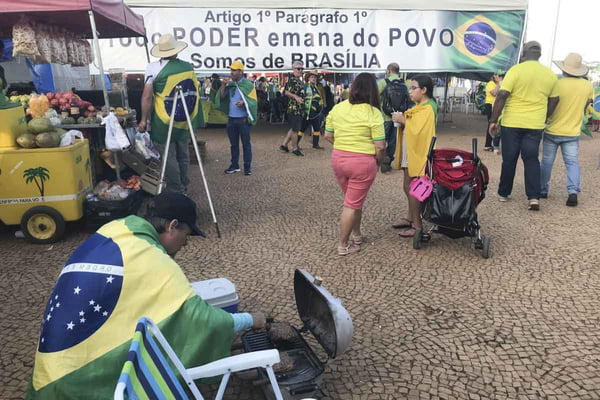 Exército acampamento de apoiadores do presidente jair bolsonarista no QG do exército em brasília completa 30 dias - metrópoles