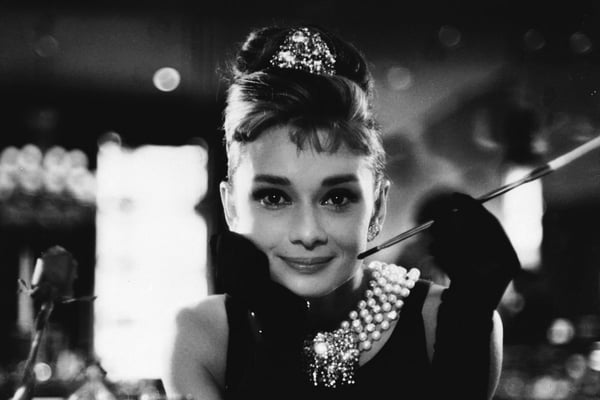 Audrey Hepburn no clássico filme Bonequinha de Luxo
