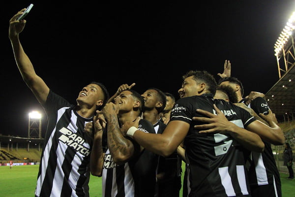 Botafogo vai à final da Taça Rio