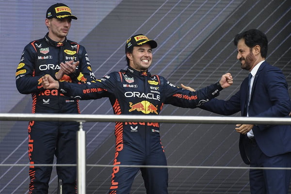Pérez e Verstappen fazem 3ª dobradinha da Red Bull na temporada