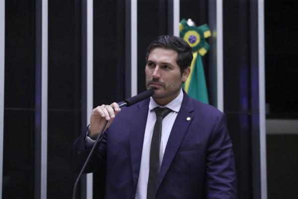 Deputado Luciano Vieira (PL-RJ)