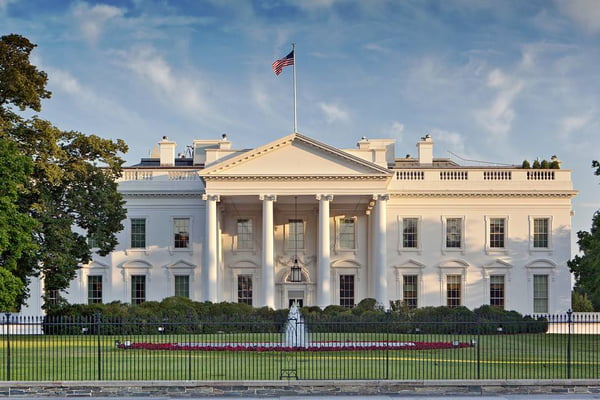 Foto colorida da Casa Branca, nos Estados Unidos - Metrópoles