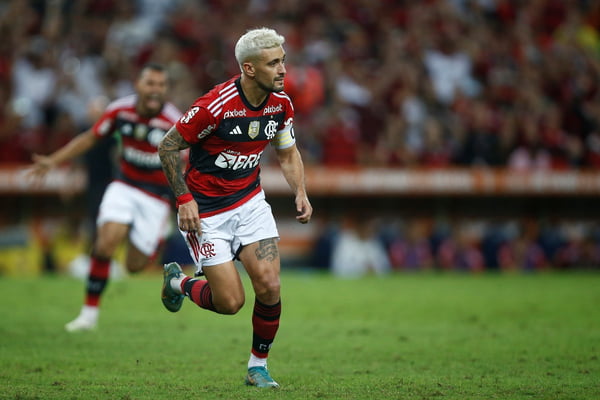 Arrascaeta, meia do Flamengo - Metrópoles