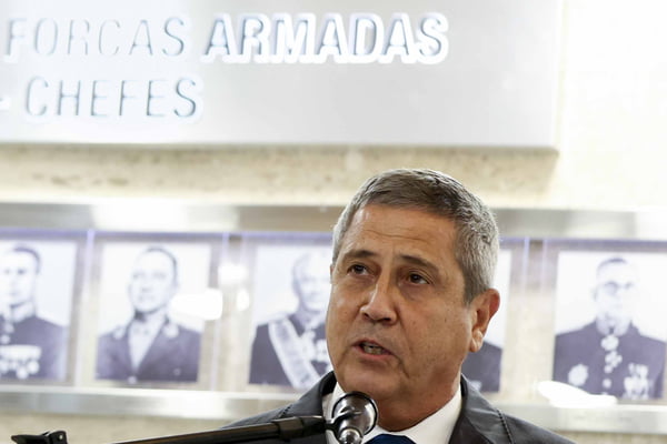 Ministro da Defesa, general Braga Netto, apresenta os novos comandantes da Marinha - metrópoles