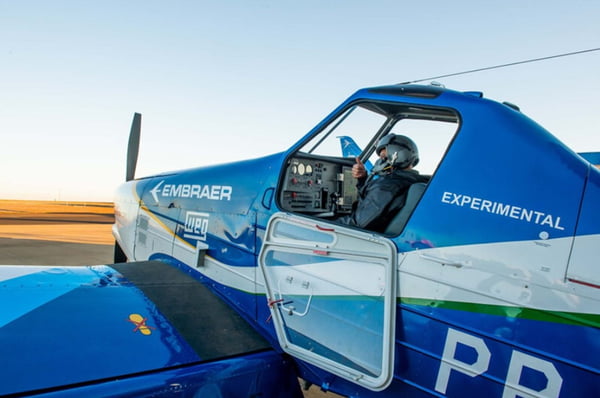 imagem colorida avião Ipanema com motor elétrico desenvolvido pela Embraer - Metrópoles