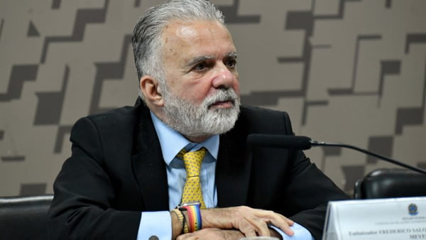 Em foto colorida, o embaixador do Brasil em Israel, Frederico Meyer-- Metrópoles
