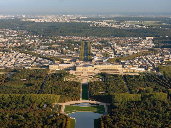 Imagem colorida do Palácio de Versalhes, Paris, França - Metrópoles