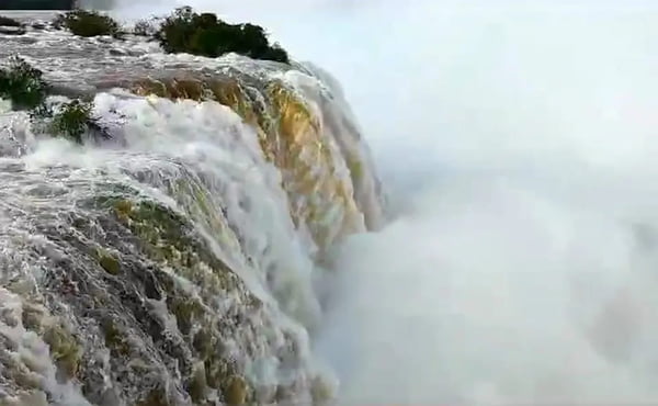 Cataratas do Iguaçu tem maior vazão dos últimos anos, com 24 milhões de litros por segundo