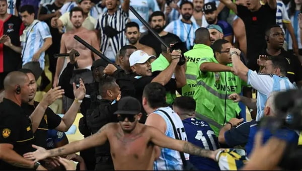 confusão entre torcedores brasileiros, argentinos e polícia militar - Metrópoles