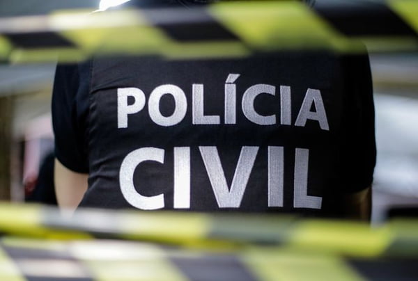 Imagem colorida de colete da Polícia Civil - Metrópoles