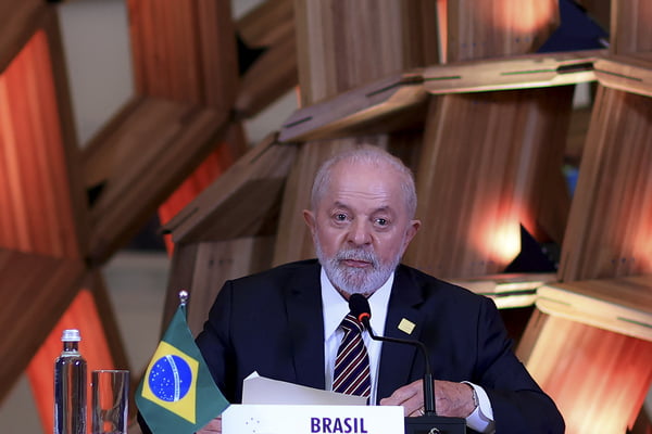 Presidente Lula, durante cúpula do Mercosul, defendeu a paz entre Venezuela e Guiana, com escalada de tensão na região de Essequibo - metrópoles