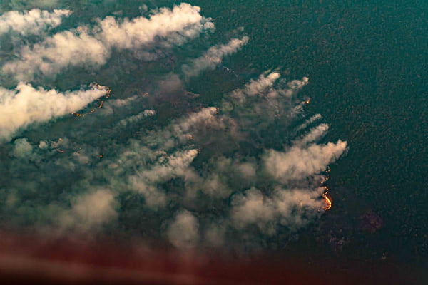 Imagem colorida da seca no Amazonas - Metrópoles