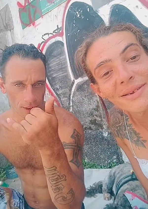 Casal em situação de rua que viralizou na web - Metrópoles