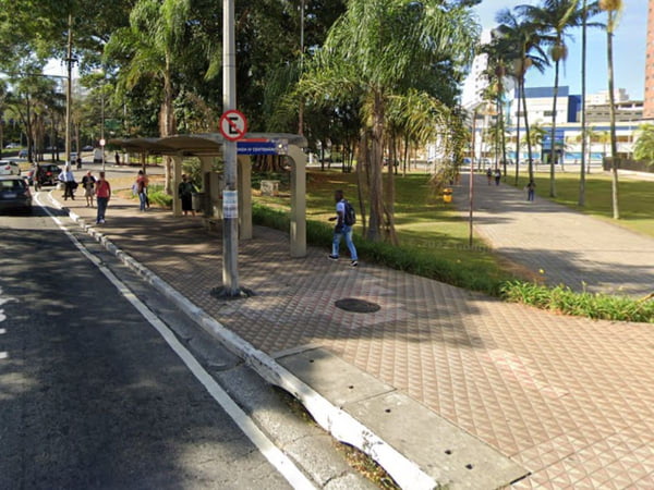 Imagem colorida mostra Praça 4º Centenário, em Santo André