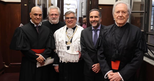 Imagem mostra o procurador Mario Luiz Sarrubbo com os ministros Alexandre de Moraes e Ricardo Lewandowski