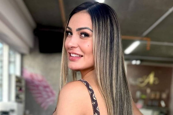 foto colorida do rosto de Andressa Urach - metrópoles