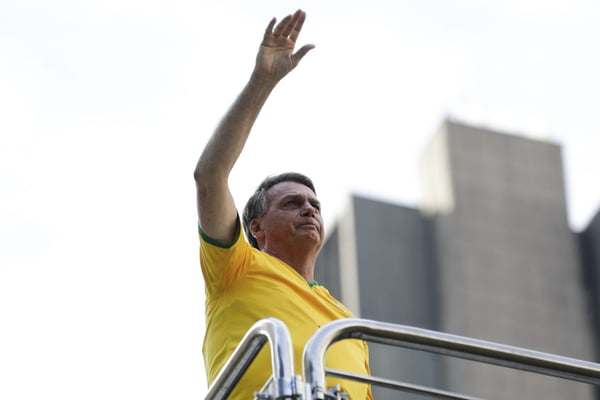 Imagem colorida de Jair Bolsonaro indiciamento - Metrópoles