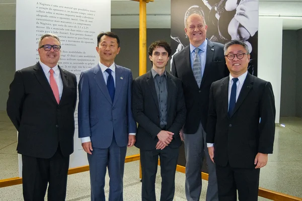 Carlos Roza com o embaixador do Japão, Teiji Hayashi; Marcelo Jorge, Paulo Cesar Chaves e Cláudio Kurita