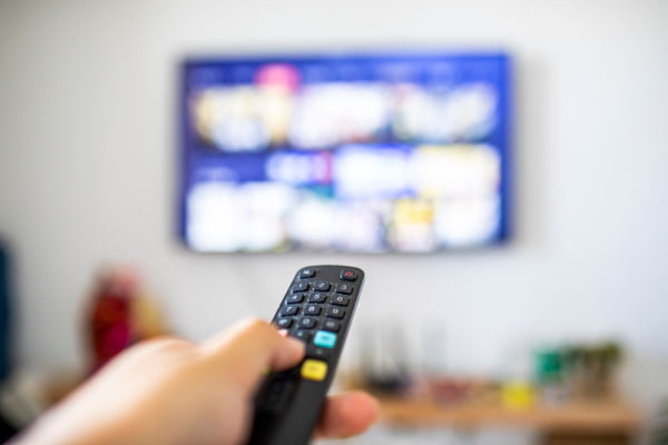 Televisão e o desafio da audiência: o influenciador como novo aliado