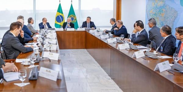 Lula em reunião com montadoras - Metrópoles