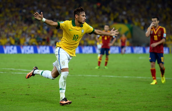 Neymar comemorando gol contra Espanha - Metrópoles