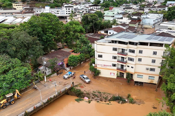 Imagem aérea de Mimoso do Sul após destruição causada pela chuva - Metrópoles