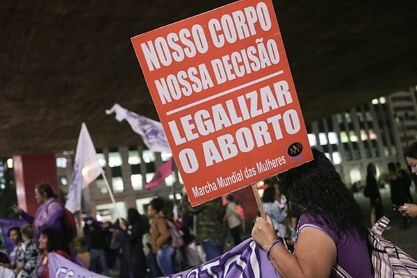 Manifestação em São Paulo a favor do aborto legal - Metrópoles