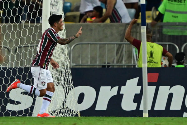 Libertadores: Fluminense bate Colo-Colo e assume liderança do Grupo A