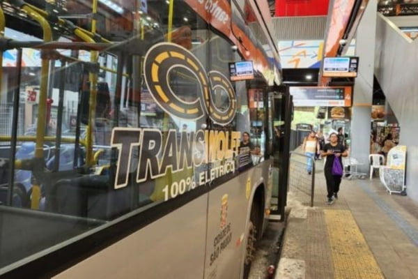 PCC injetou R$ 54 milhões em empresa de ônibus, diz MPSP