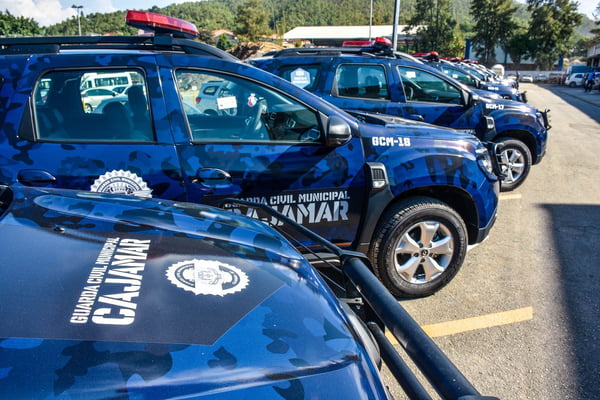 foto colorida de viaturas da GCM de Cajamar, na região metropolitana de SP - Metrópoles