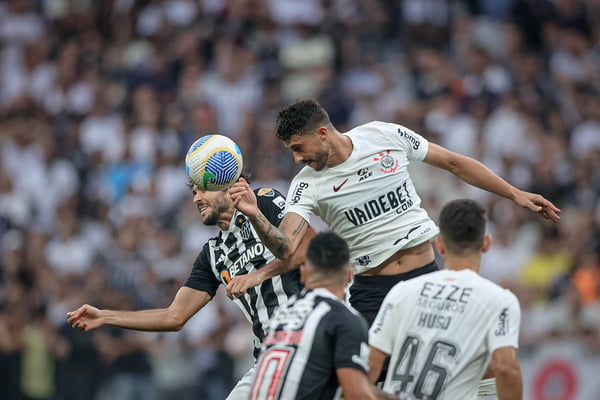 Corinthians e Atlético-MG empatam sem gols na estreia pelo Brasileiro