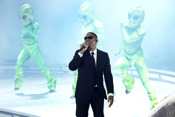 Will Smith se apresenta no Coachella Stage durante o Coachella Valley Music and Arts Festival 2024 no Empire Polo Club em 14 de abril de 2024 em Indio, Califórnia - Metrópoles