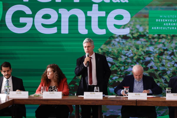 Presidente da República, Luiz Inácio Lula da Silva, participa de cerimônia de apresentação do Programa Terra da Gente para a Reforma Agrária - metrópoles
