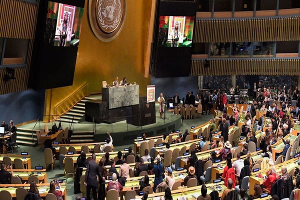 Imagem colorida da Visão geral da abertura da décima sétima sessão do Fórum Permanente das Nações Unidas sobre Questões Indígenas - Metrópoles
