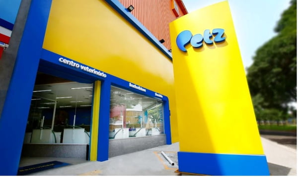 imagem colorida fachada loja da rede Petz - Metrópoles